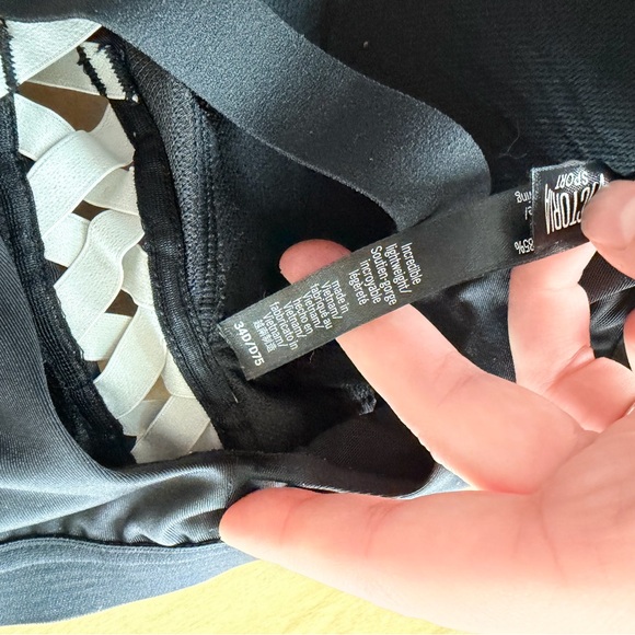 Victoria Secret Sport Black Sports Bra - Picture 5 of 5